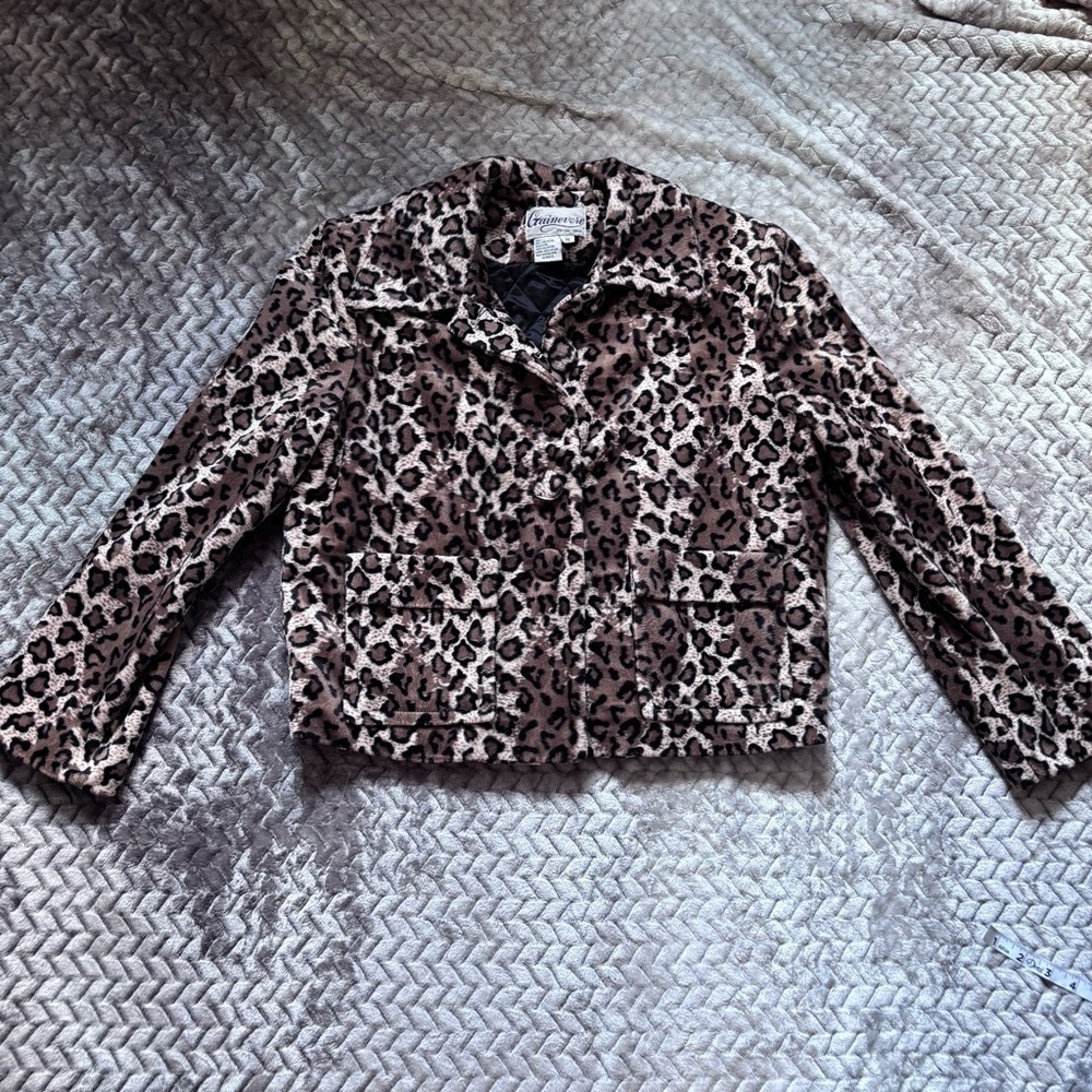 Guinevere Leopard Print short Jacket size Medium